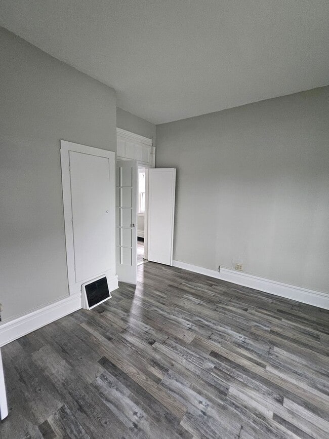 Building Photo - 4bed/2bath house  (EHA APPROVED)