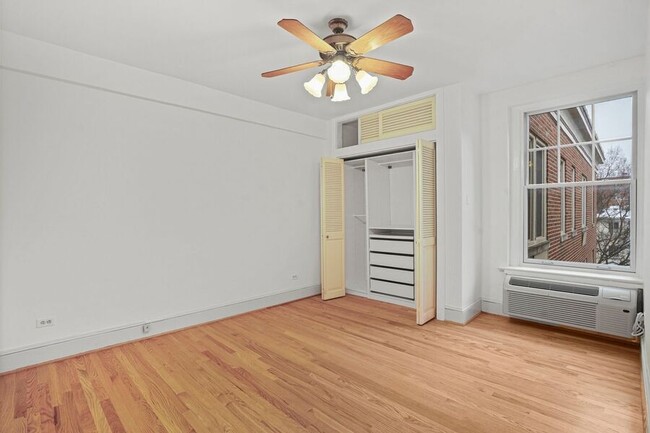 Building Photo - Amazing One-Bedroom Adams Morgan Unit! - W...