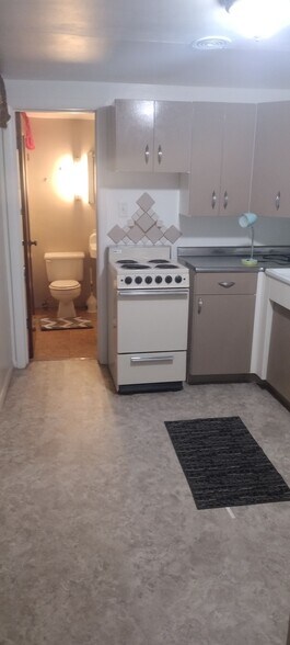 Primary Photo - 1110 1st Ave NW