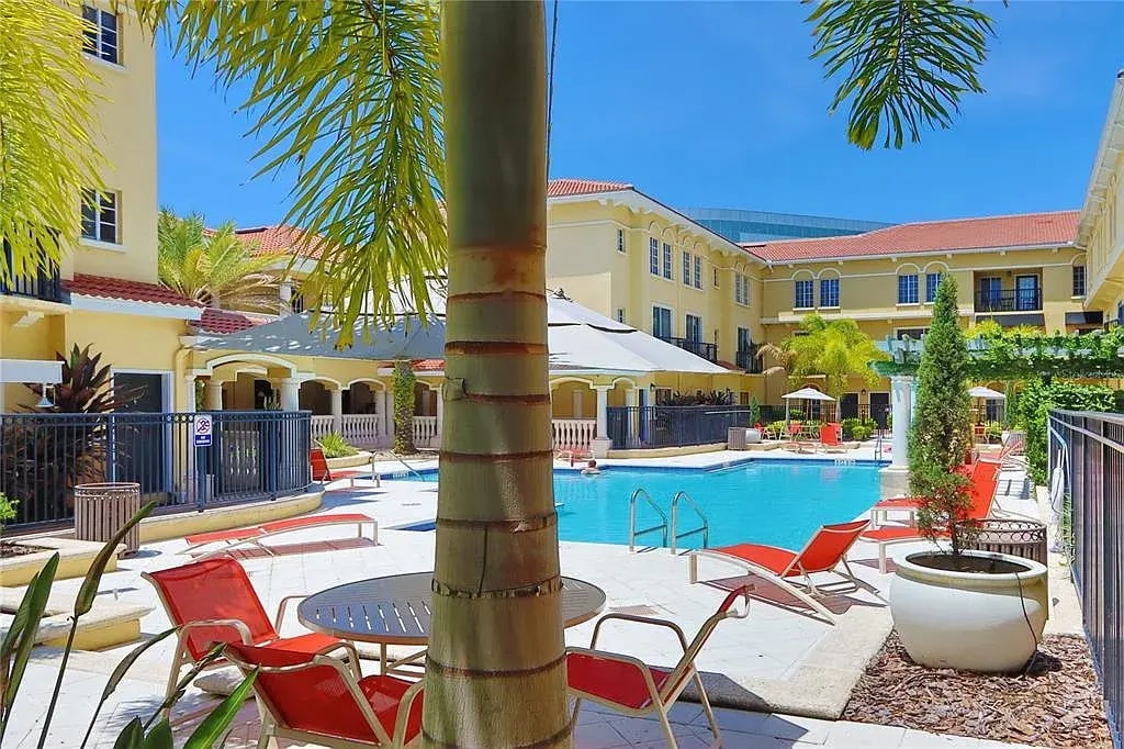 pool - 5218 Hampton Beach Pl