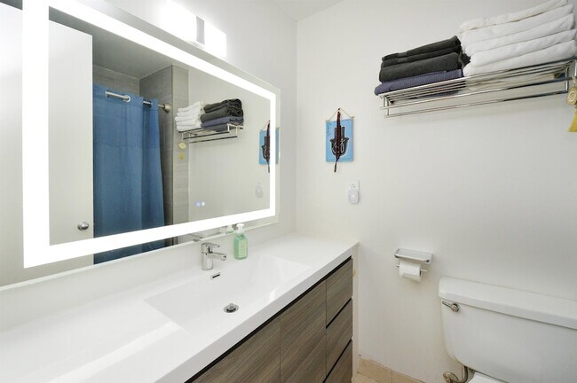 Building Photo - 7000 Boulevard