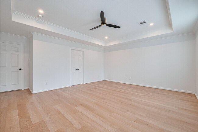 Building Photo - 1514 Olive Park