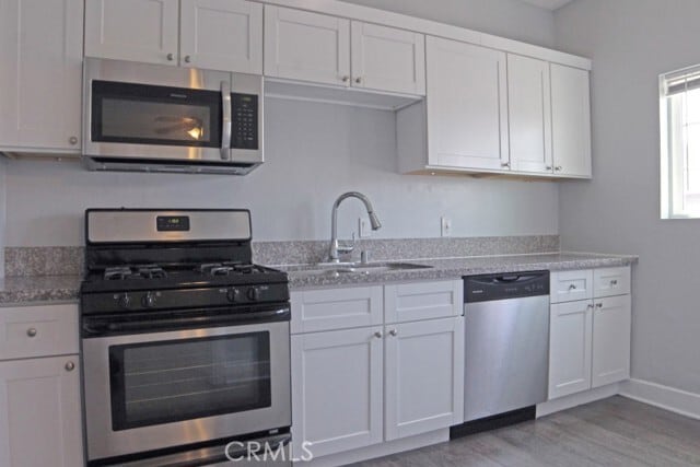 Building Photo - 3111 Kenwood Ave