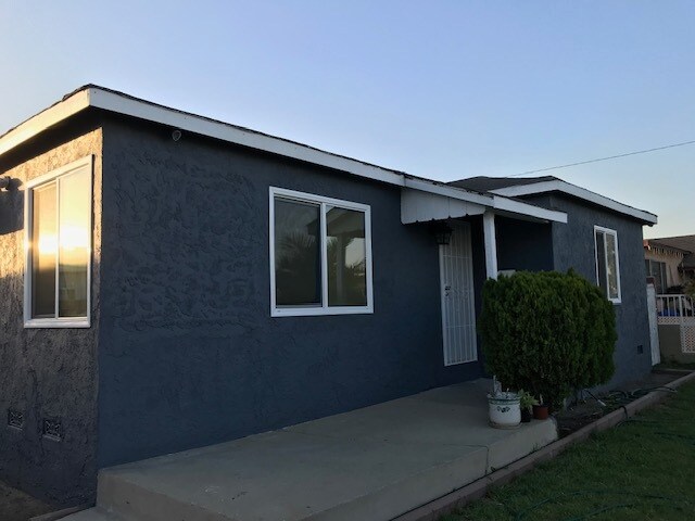 Building Photo - 13433 Cerise Ave