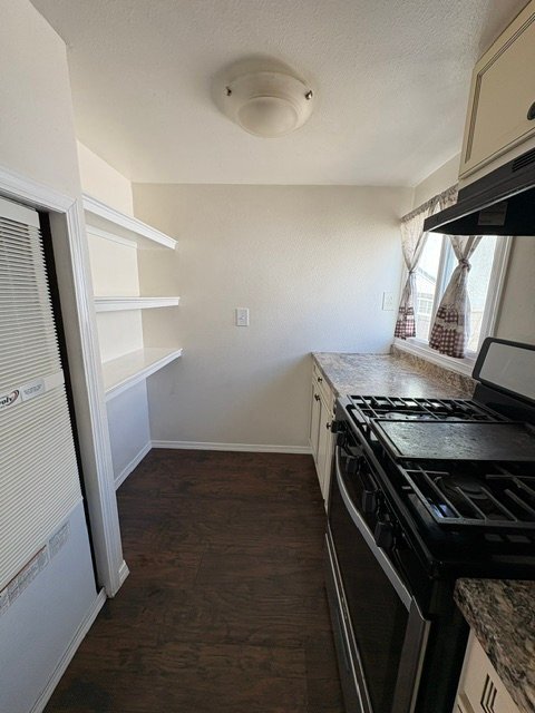 Building Photo - 435 E Gardena Blvd