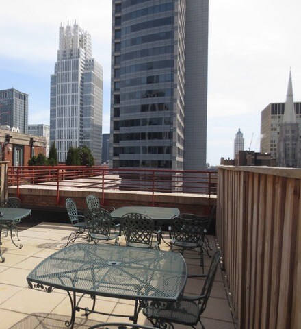Deck - 208 W Washington St