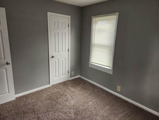 Building Photo - 246-250 Cedar Heights Rd. Circleville, Oh. 43113