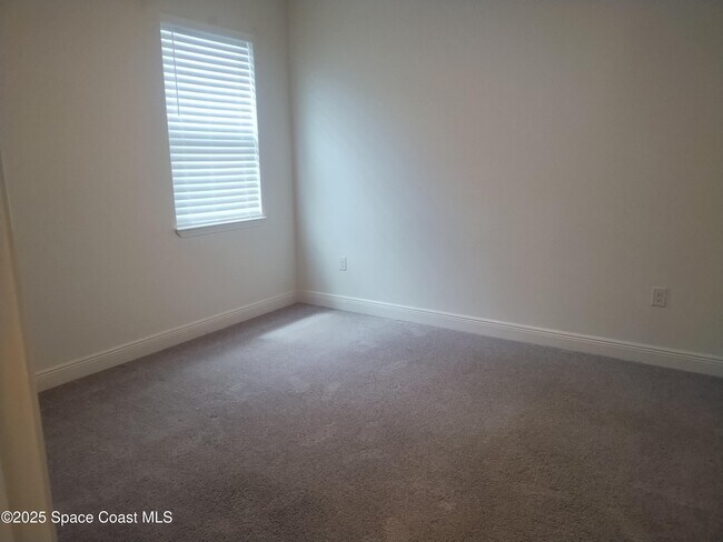 Building Photo - 920 Covington Ct