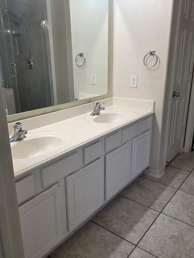 Building Photo - 19715 Diamond Hills Ln