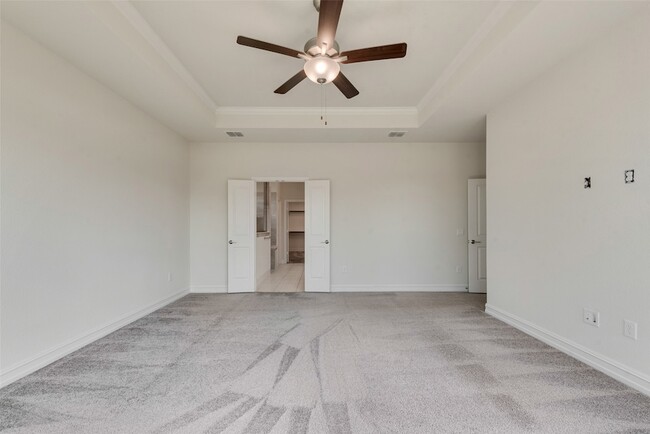 Building Photo - 5200 Amphora Ave