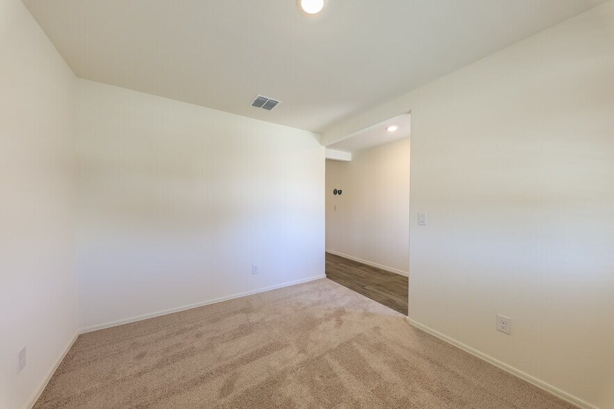 Building Photo - 25751 W Coles Rd