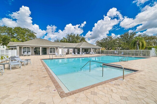 Building Photo - AVAILABLE June 1 - Single Family Pool Home in the Heart of Three Oaks