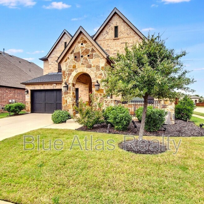 Building Photo - 4983 Stornoway Dr