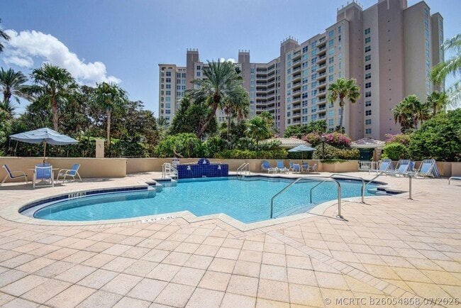 Building Photo - 3700 S Ocean Blvd