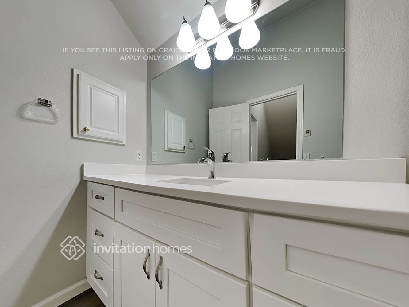 Building Photo - 3632 4th Ave NW