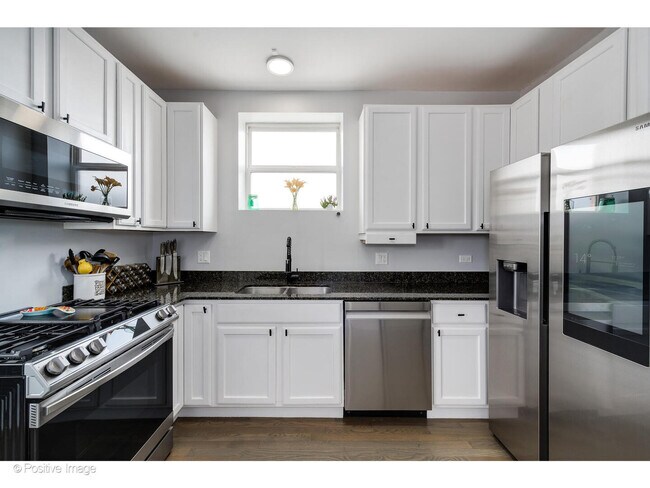 Building Photo - 2401 W Lexington St