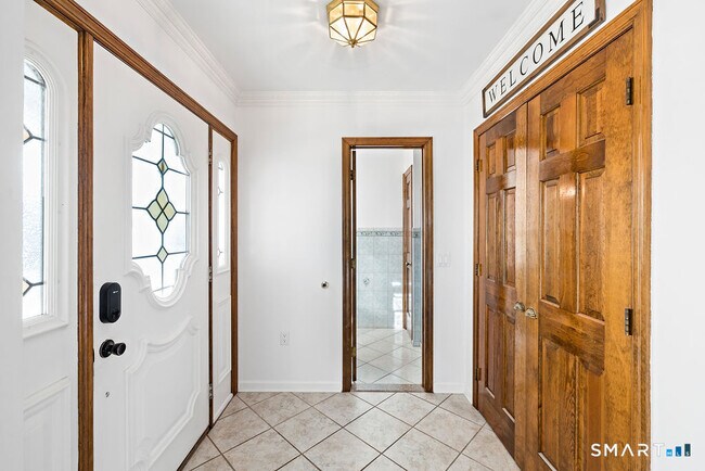 Building Photo - 14 Plymouth Ave