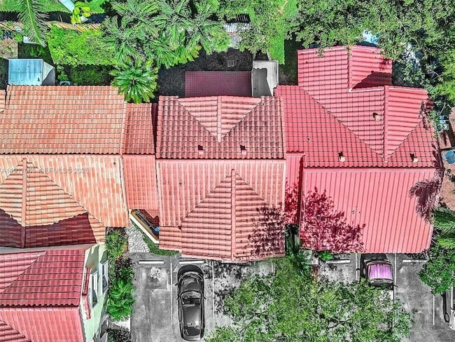 Building Photo - 1353 Springside Dr