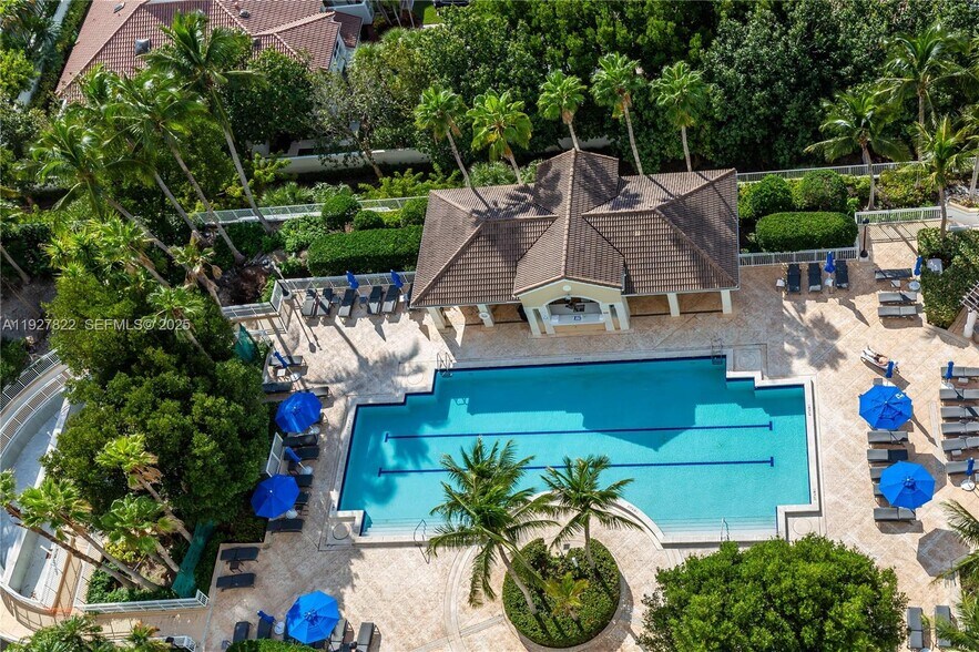 Building Photo - 21055 Yacht Club Dr