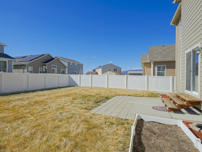 Building Photo - Amazing Cumberland Green home