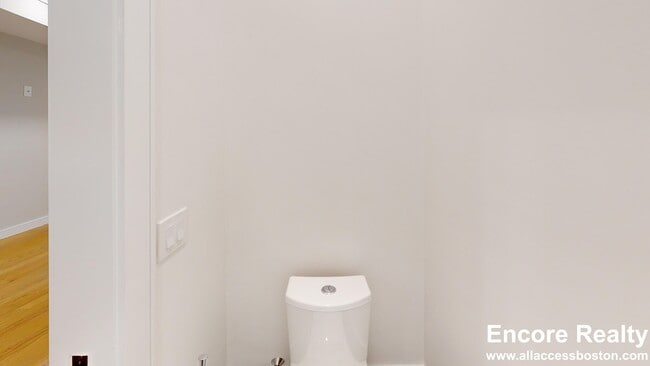 Building Photo - 230 Tremont St