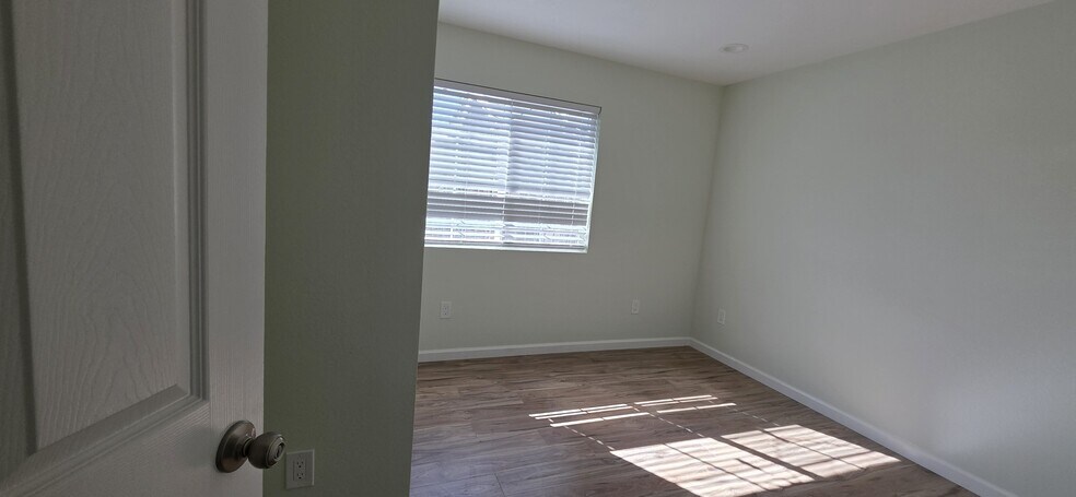 Building Photo - 32944 Bluebird Loop