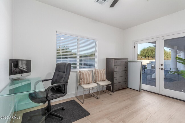 Building Photo - 8156 E Questa Rd