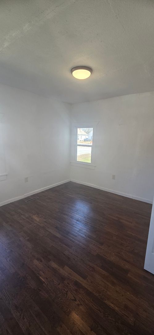 Building Photo - 4 Bedroom Home in the heart of Springfield