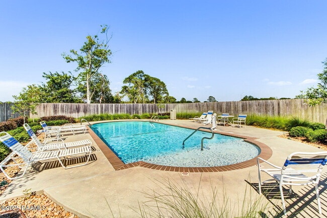 Building Photo - 215 Capstone Crossing