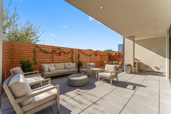 Building Photo - 2323 W Main St