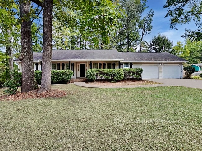 Primary Photo - 3340 Berkshire Bend SE