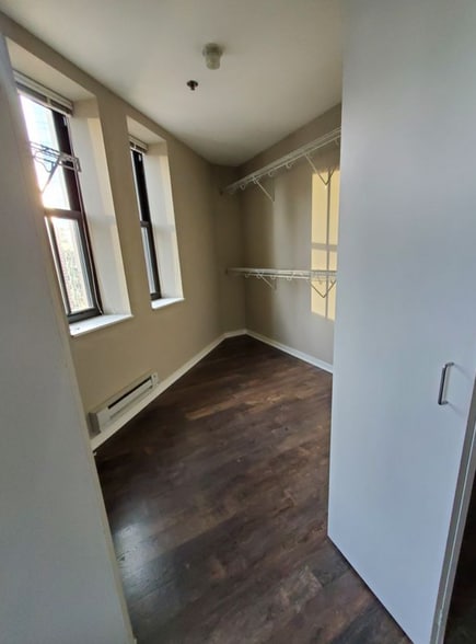 Building Photo - 222 W Randolph St