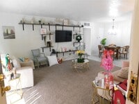 Building Photo - 3131 Cummins St