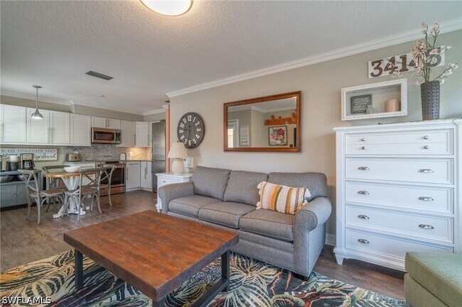 Building Photo - 1215 Edington Pl