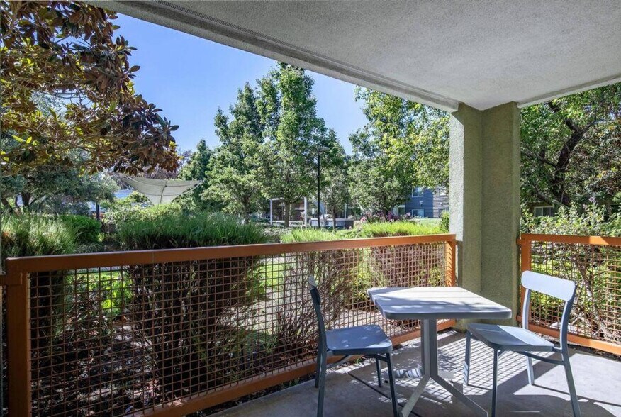 Building Photo - 3055 La Selva St