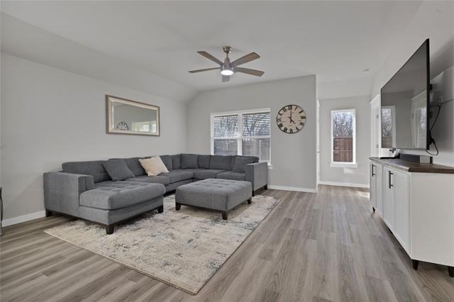 Building Photo - 2504 Spring Side Dr
