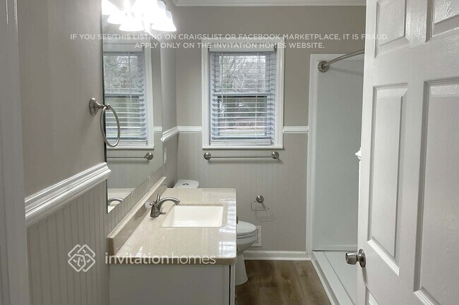 Building Photo - 944 Betty Dr