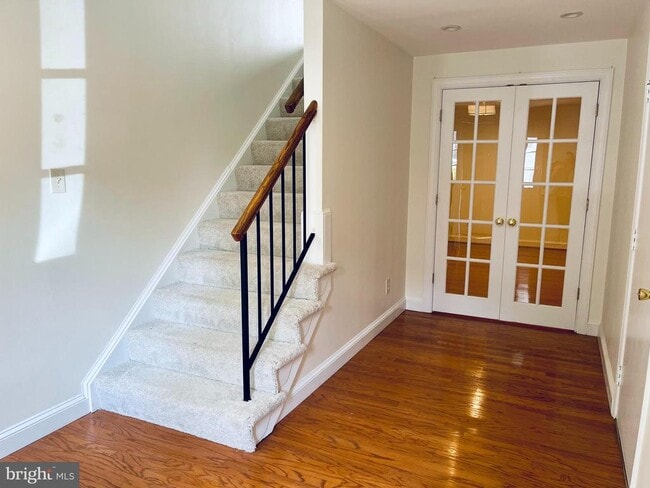 Building Photo - 32 Fendall Ave