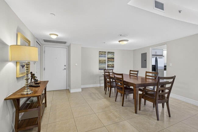 Building Photo - 3000 N Ocean Dr