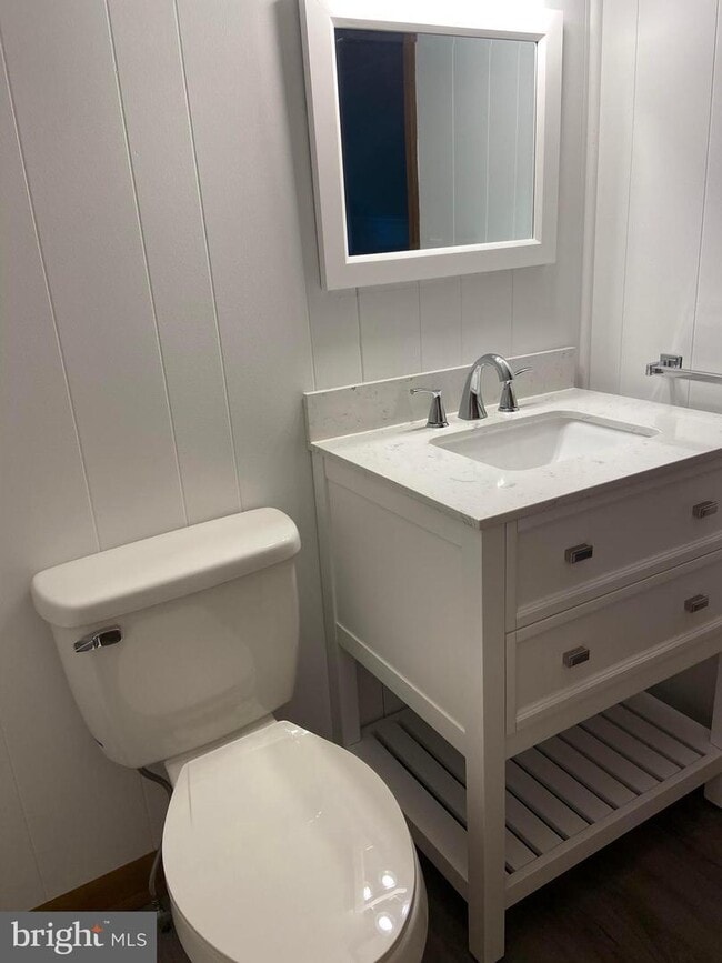 Building Photo - 1009 Tyler Ave