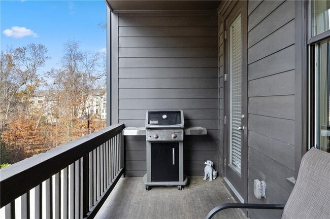 Building Photo - 6529 Beacon Dr