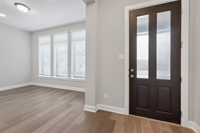 Building Photo - 3311 Full Bellied Ln