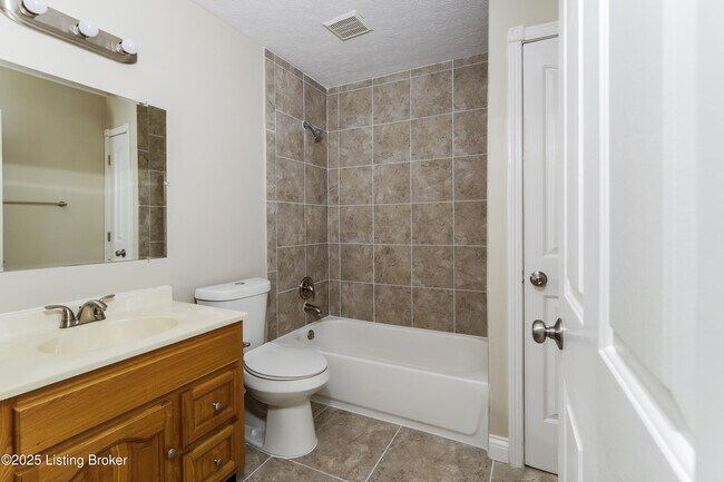 Building Photo - 300 Wava Dr