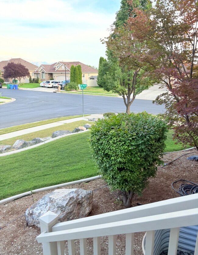 Building Photo - 351 N 1480 E