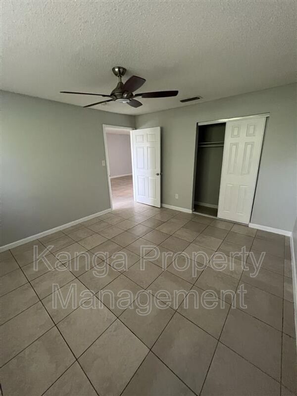 Building Photo - 3206 Louisiana Ave