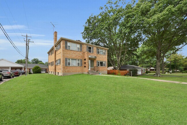 Building Photo - 3873 E Galbraith Rd