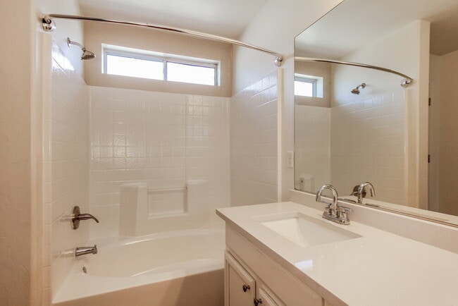 Building Photo - 12026 W Yuma St