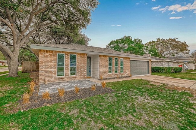 Building Photo - 2330 Grindstone Ln