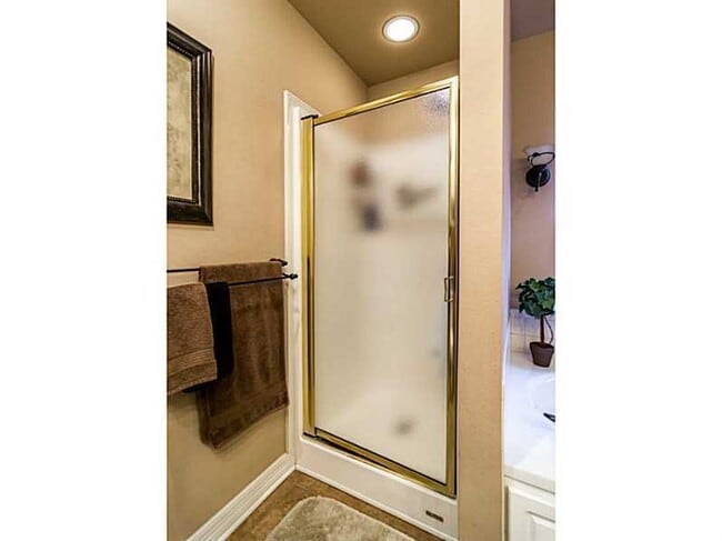 Building Photo - 505 Gaston Cir