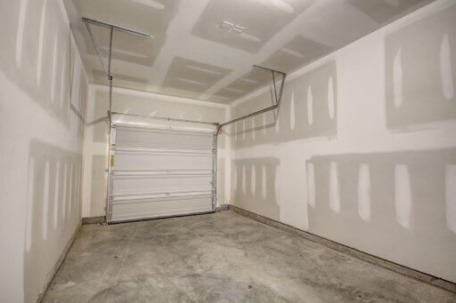 Building Photo - 311 Penn Sta Wy